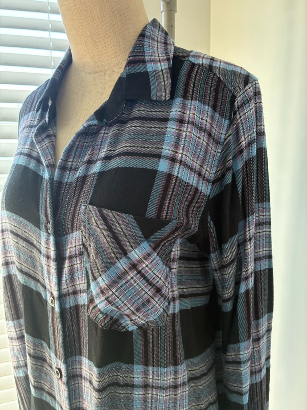 Cloth & Stone Anthropologie Women's Blue Raw Hem Flannel Button Down - Picture 2 of 9